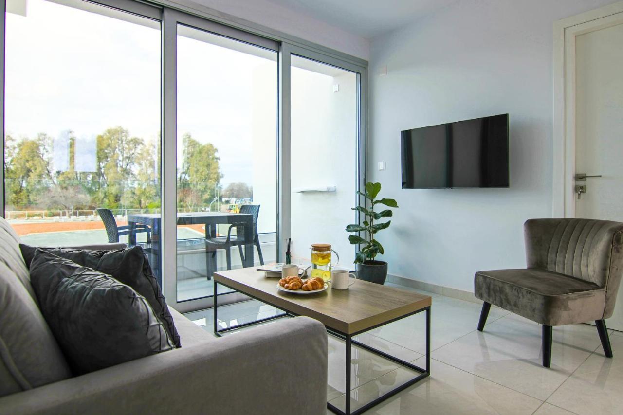 Апартаменти Phaedrus Living - Seaside Executive Flat Harbour 202 Пафос Екстер'єр фото